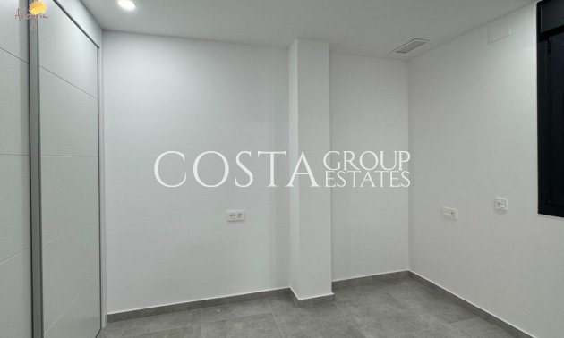 Resale - Apartments -
Torrevieja - Torrevieja Centro