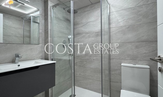 Resale - Apartments -
Torrevieja - Torrevieja Centro