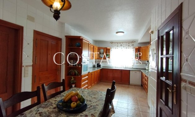 Resale - House -
Torrevieja - Torrevieja Centro