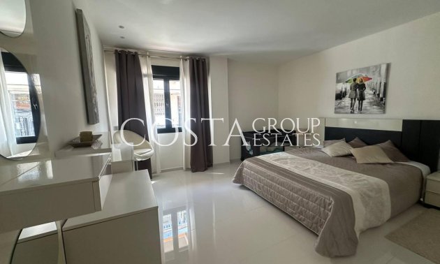 Resale - Apartments -
Torrevieja - Torrevieja Centro