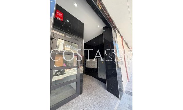 Resale - Apartments -
Torrevieja - Torrevieja Centro
