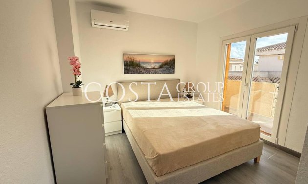Resale - House -
Orihuela - Orihuela Costa