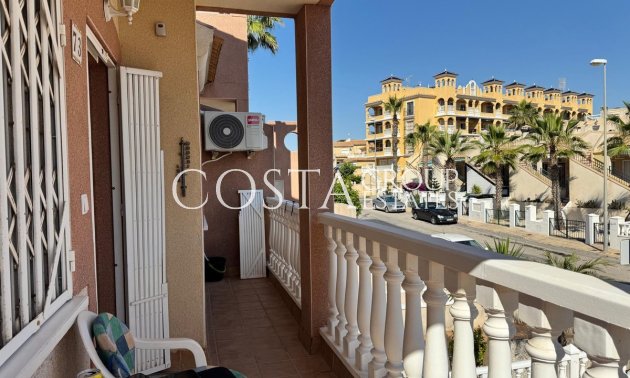 Resale - House -
Orihuela - Orihuela Costa
