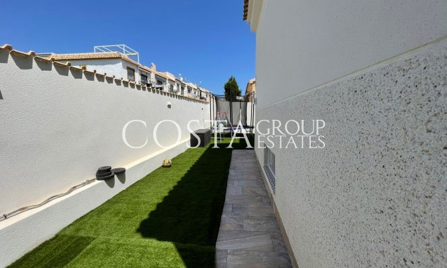 Resale - House -
Orihuela - Orihuela Costa