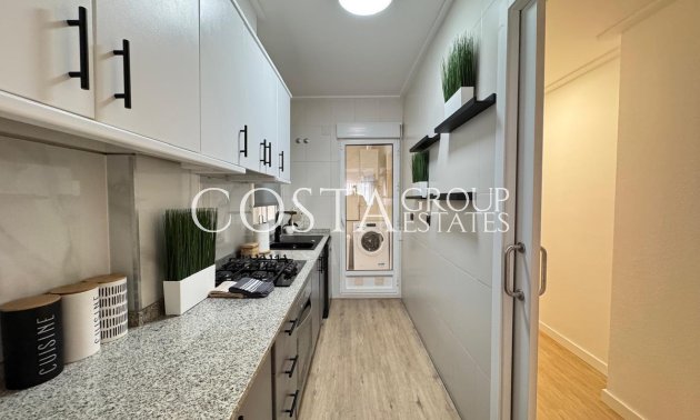 Resale - Apartments -
Torrevieja - Torrevieja Centro