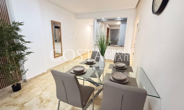 Resale - Apartments -
Torrevieja - Torrevieja Centro