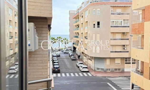 Resale - Apartments -
Torrevieja - Torrevieja Centro