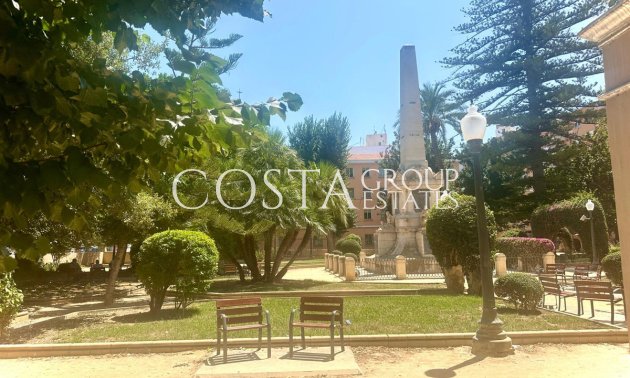 Resale - Apartments -
Alicante - Alicante Centro
