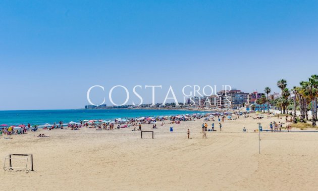 Resale - Apartments -
Torrevieja - Torrevieja Centro