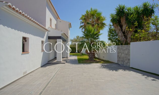 Herverkoop - Villa -
Teulada - Moraira