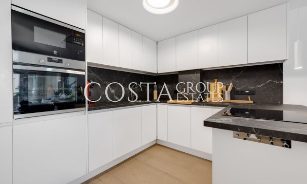 Resale - Apartments -
Torrevieja - Torrevieja Centro