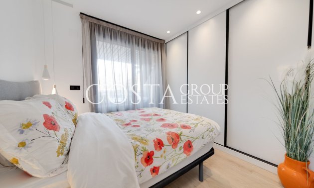 Resale - Apartments -
Torrevieja - Torrevieja Centro