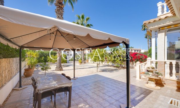 Wiederverkauf - Villa -
Orihuela - Orihuela Costa