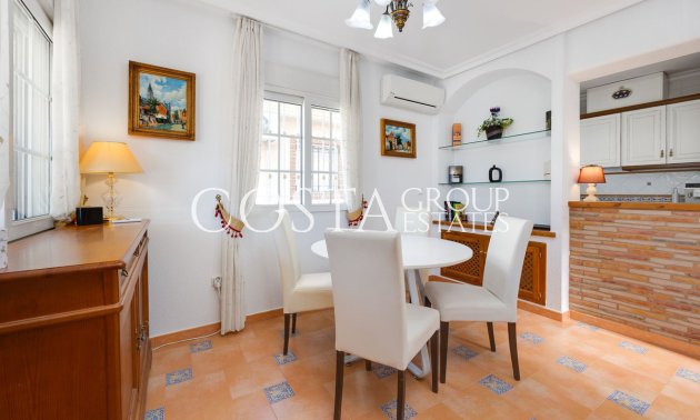 Wiederverkauf - Villa -
Orihuela - Orihuela Costa