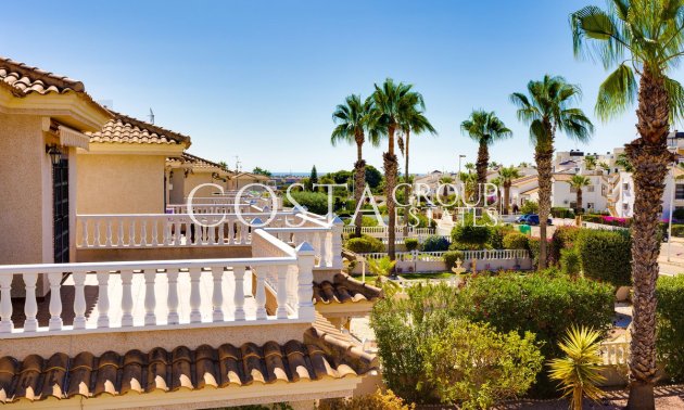 Wiederverkauf - Villa -
Orihuela - Orihuela Costa