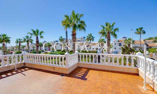 Wiederverkauf - Villa -
Orihuela - Orihuela Costa