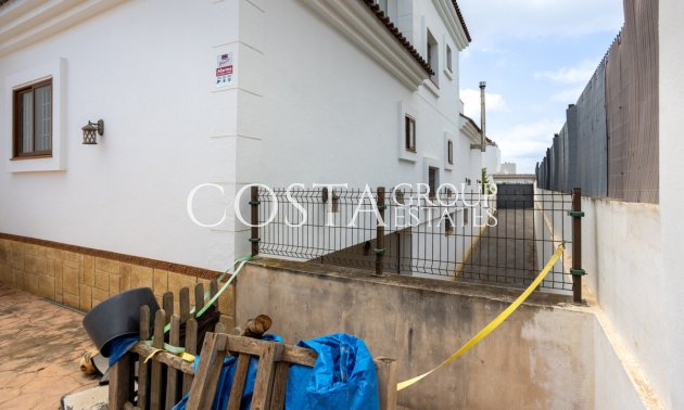 Herverkoop - Villa -
Los Montesinos - Los Montesinos Centro