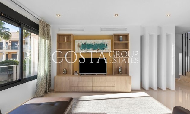 Resale - Villa -
Orihuela - La Zenia