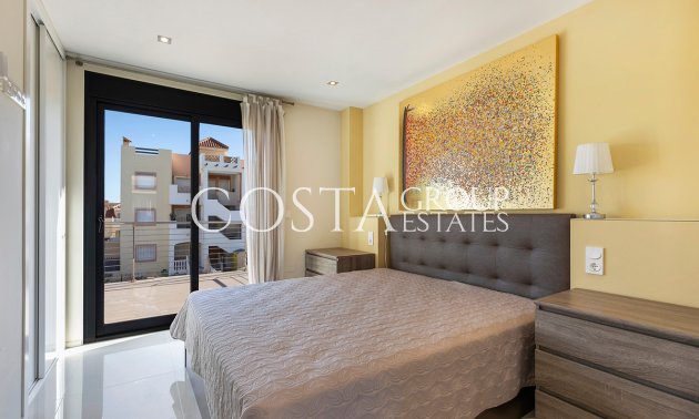 Resale - Villa -
Orihuela - La Zenia