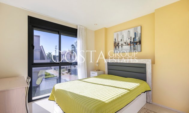 Resale - Villa -
Orihuela - La Zenia