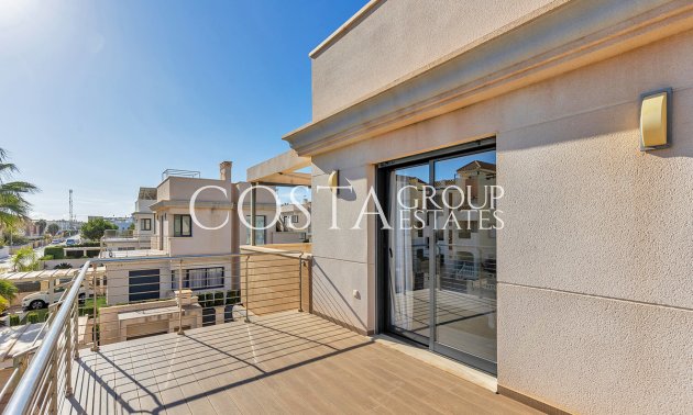Resale - Villa -
Orihuela - La Zenia