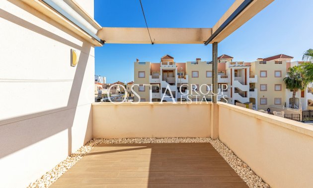 Resale - Villa -
Orihuela - La Zenia