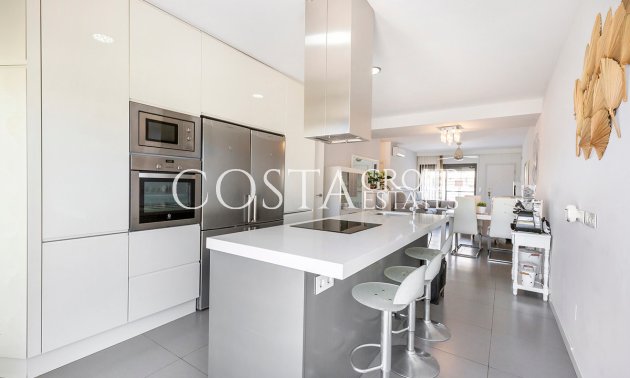 Resale - Apartments -
Pilar de la Horadada - Torre De La Horadada