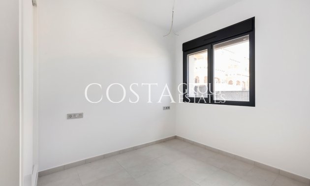 Wiederverkauf - Villa -
Orihuela - Orihuela Costa