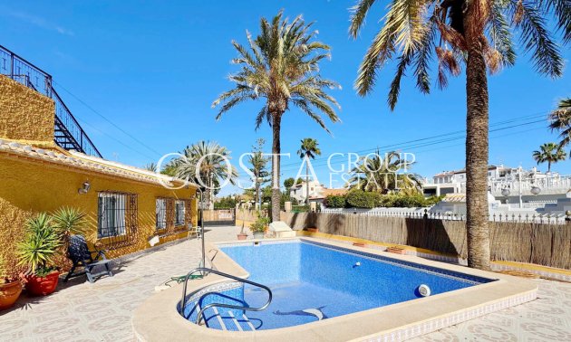 Wiederverkauf - House -
Orihuela - Punta Prima
