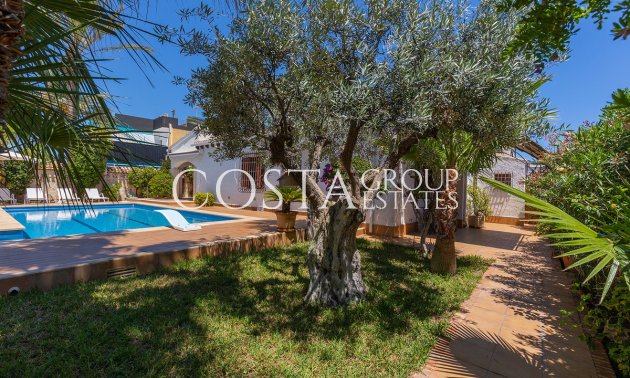 Resale - Villa -
Orihuela - Punta Prima