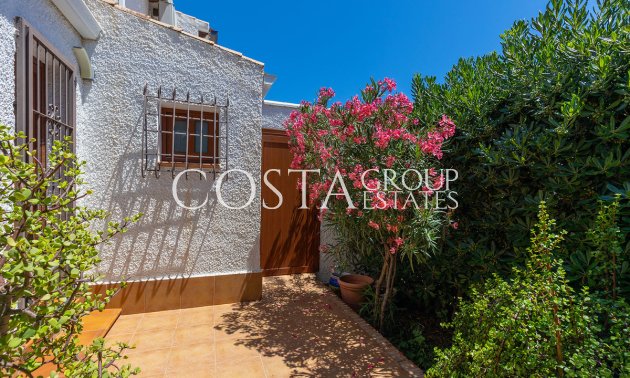 Resale - Villa -
Orihuela - Punta Prima