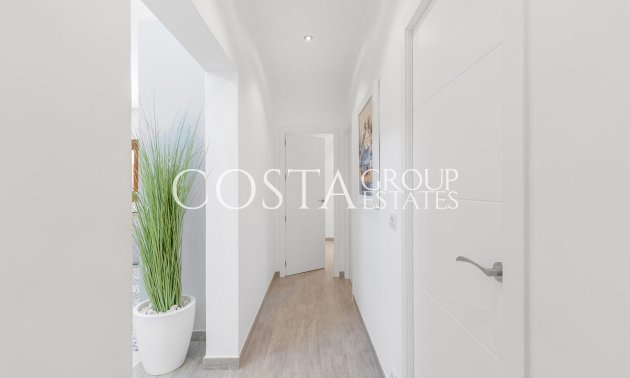 Resale - Villa -
Orihuela - Punta Prima