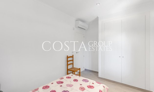 Resale - Villa -
Orihuela - Punta Prima