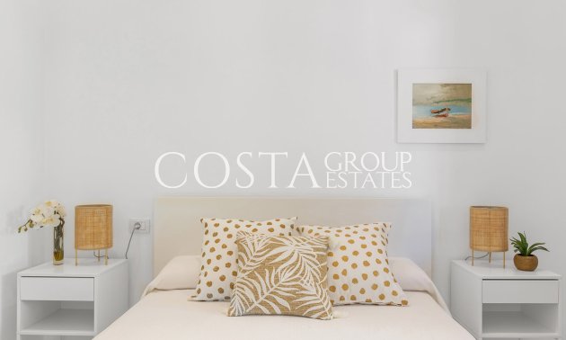 Resale - Villa -
Orihuela - Punta Prima