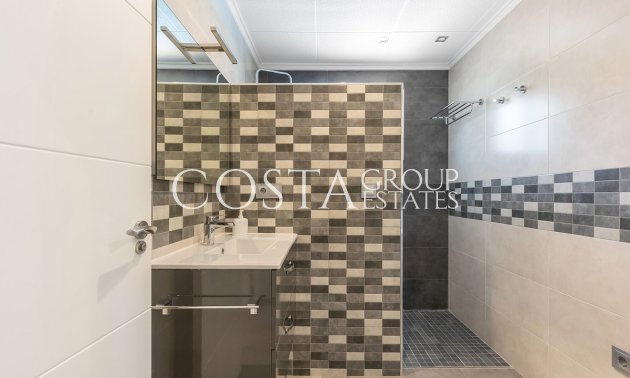 Resale - Villa -
Orihuela - Punta Prima