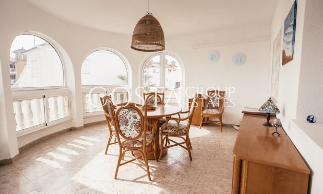 Resale - Villa -
Orihuela - Villamartin