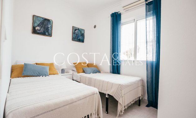Resale - Villa -
Orihuela - Villamartin