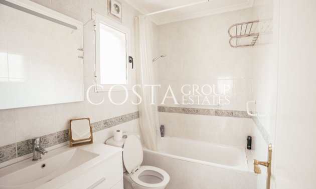 Resale - Villa -
Orihuela - Villamartin