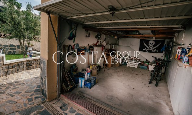Resale - Villa -
Orihuela - Villamartin