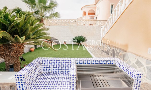 Resale - Villa -
Orihuela - Villamartin