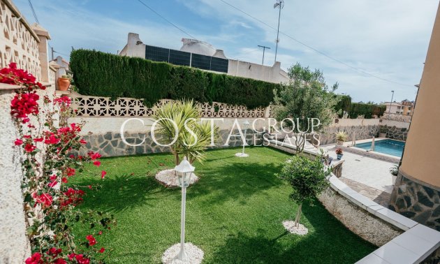 Resale - Villa -
Orihuela - Villamartin