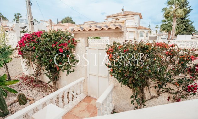 Resale - Villa -
Orihuela - Villamartin