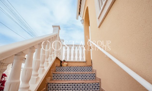 Resale - Villa -
Orihuela - Villamartin
