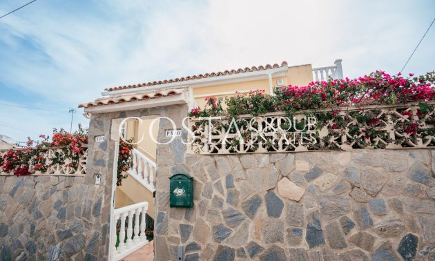 Resale - Villa -
Orihuela - Villamartin