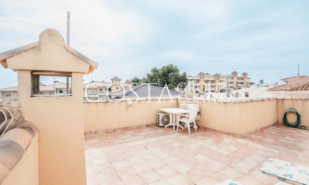 Resale - Villa -
Orihuela - Villamartin