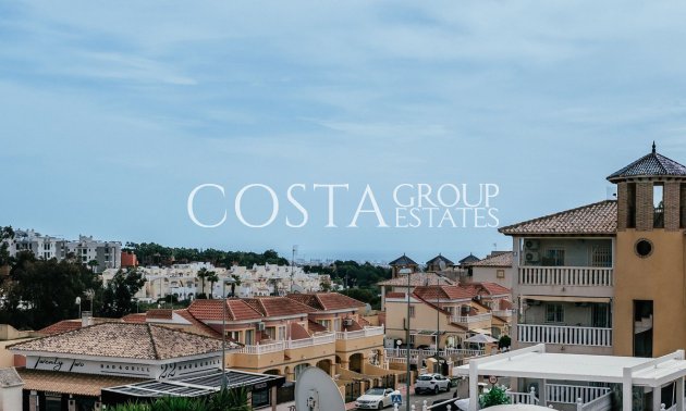 Resale - Villa -
Orihuela - Villamartin
