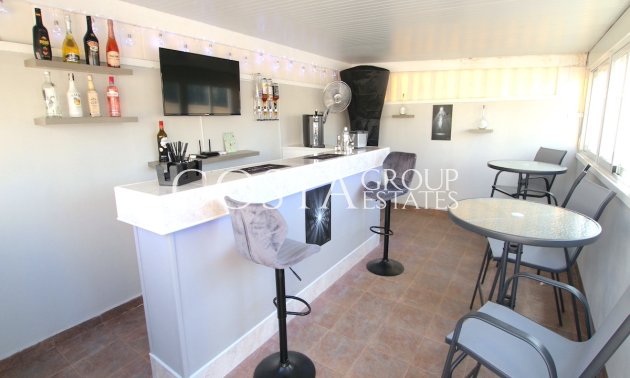Resale - Villa -
Rojales