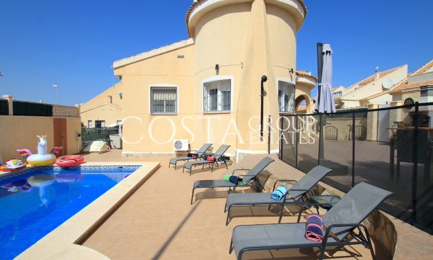 Resale - Villa -
Rojales