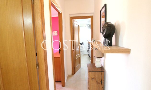 Resale - Villa -
Rojales