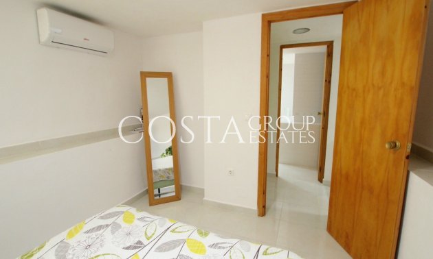 Resale - Villa -
Rojales